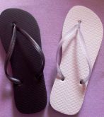 Chinelos Branco ou Preto